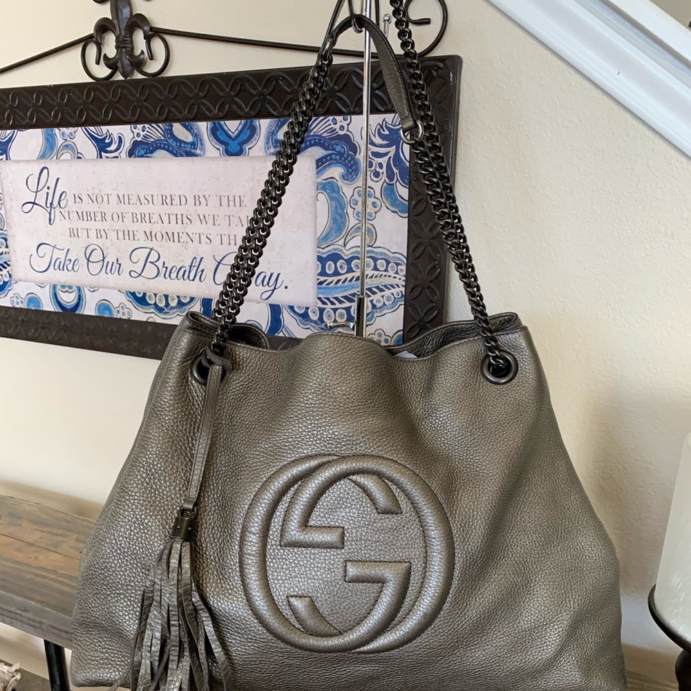 🚨🚨SOLD🚨🚨Authentic Gucci Soho in Gun Medal